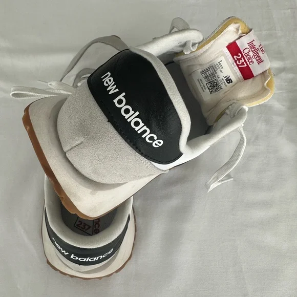 New Balance 237 - Picture 9 of 9